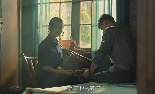 飆升榜第一!豆瓣好評不斷,諜戰劇《孤戰迷城》讓我想站起來鼓掌