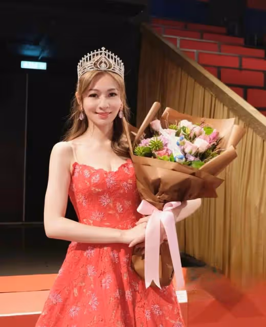 TVB星二代大曬白滑長腿,懶理與大31歲富商緋聞!緊抱女高層拉關係