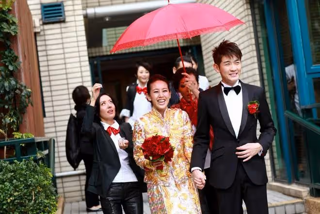 恭喜!香港女星再婚後表白小8歲老公,曾透露與前夫離婚真實原因