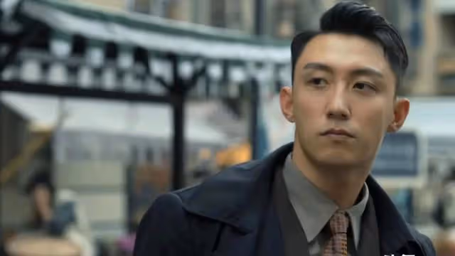 《孤城迷戰》開播!他的間諜,臥底內鬼,漢奸身份?讓她意亂情迷