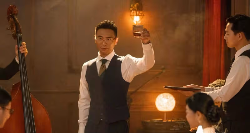 TVB男星黃子恆人氣高漲,因醜聞淪為男N號,多次在劇中「領盒飯」