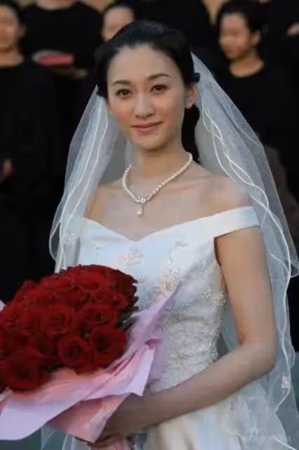 錯付7年感情,被冤枉10年小三,愛錯人的李小冉活出了精彩人生