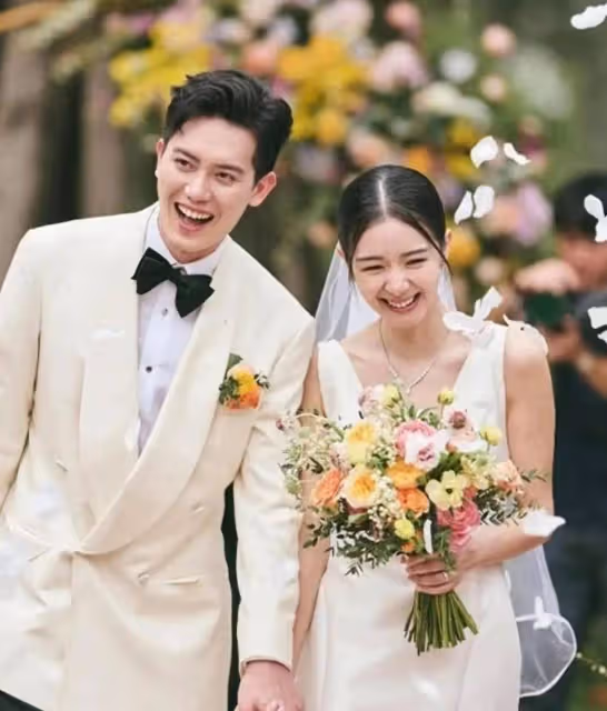 婚後首次夫妻檔接商演!TVB學霸港姐公開埋怨機師老公:造人時間不配合