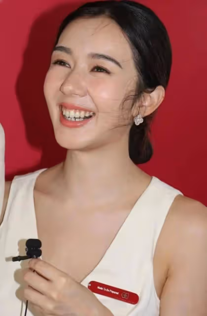 婚後首次夫妻檔接商演!TVB學霸港姐公開埋怨機師老公:造人時間不配合