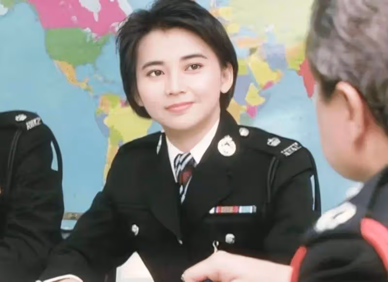 進軍文壇!胡慧中23歲愛女宣布推出詩集,曾因身材長相遭網友批評
