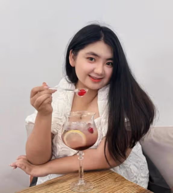 進軍文壇!胡慧中23歲愛女宣布推出詩集,曾因身材長相遭網友批評