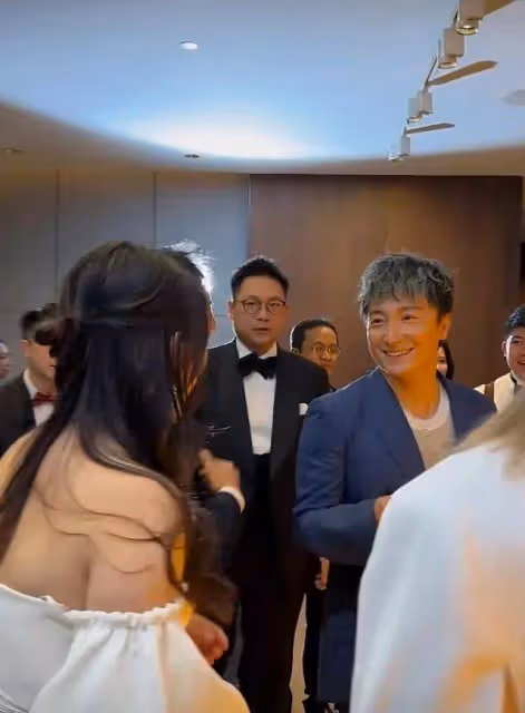 香港知名男星自認曾是「花花公子」,為女友修身養性,公開場合遠離女粉絲