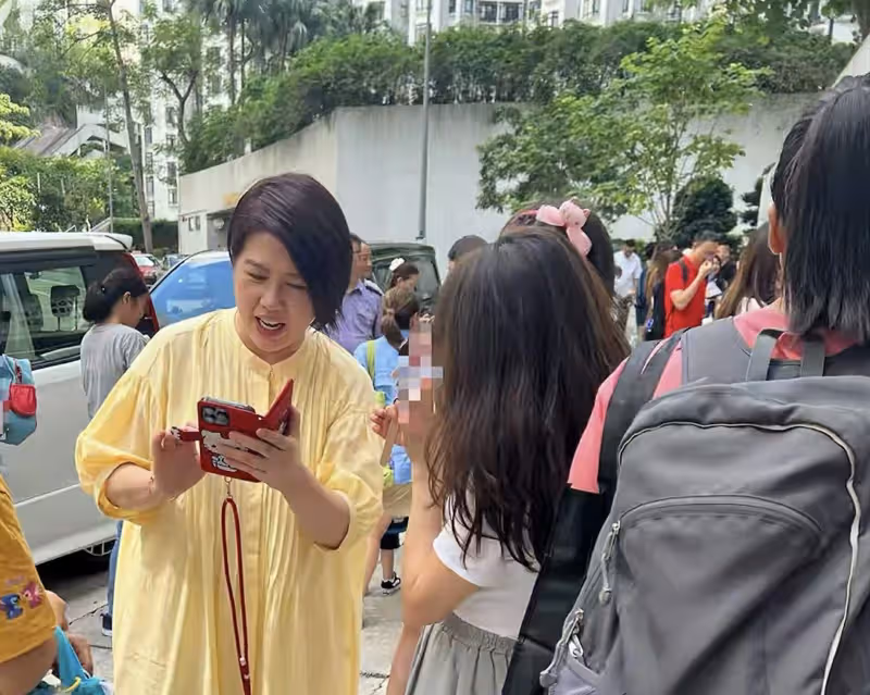 47歲香港女星陳彥行被曝秘密生女,自稱單身多年,孩子父親成謎