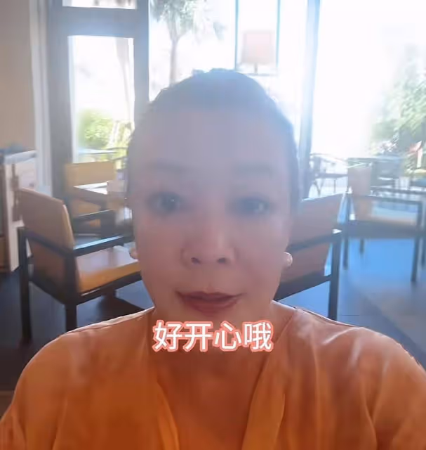 張蘭曬全家日本旅遊視頻，小玥兒像年輕時的大S，走路姿勢也一樣