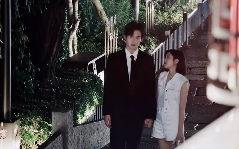 陳妍希懶理婚變傳聞和小鮮肉拍戲，甜蜜對視年下感爆棚