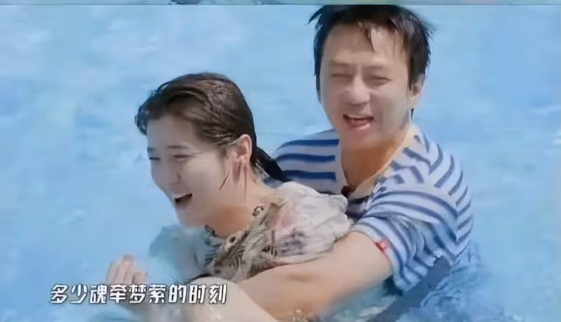 18歲雷佳音我忍了,18歲鹿晗也忍了,看到18歲的黃渤忍不住了!