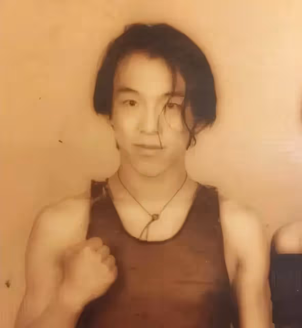 18歲雷佳音我忍了,18歲鹿晗也忍了,看到18歲的黃渤忍不住了!