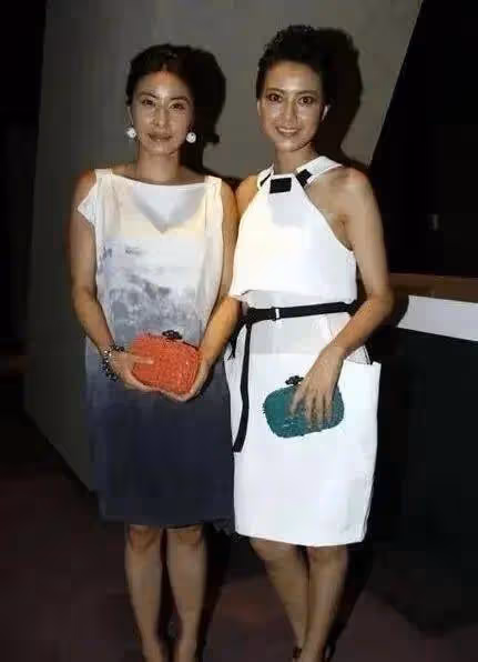 郭晶晶才是「合影殺手」!與眾女星同框,豪門氣質氣場秒殺對方!