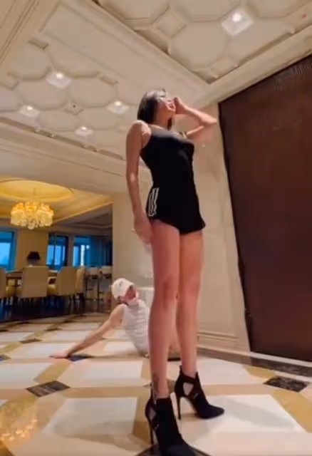 小S超廣角辣舞畫面曝光!穿超短褲秀美腿性感吸睛