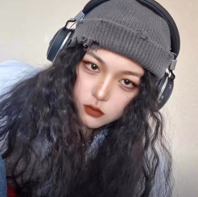 25歲網紅劉像樣離世,和媽媽最後照片公開,眼神充滿無奈和不舍