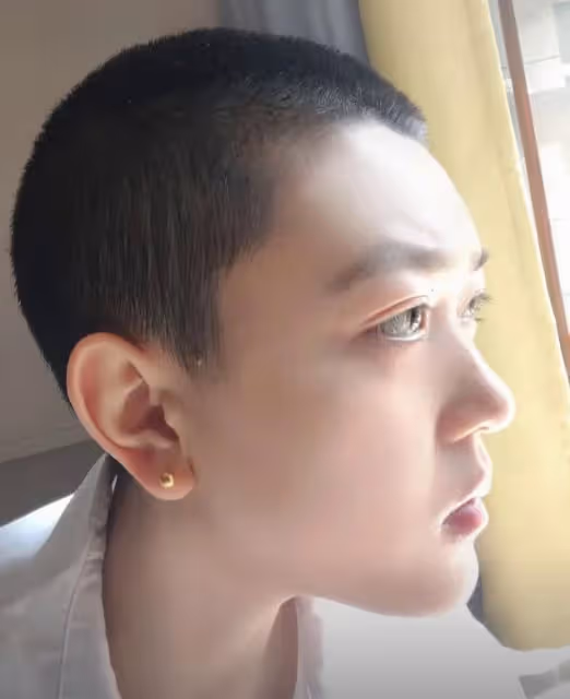 25歲網紅劉像樣離世，和媽媽最後照片公開，眼神充滿無奈和不舍