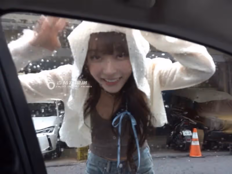 壹蘋10點強打｜林襄私服露肚臍美顏暴擊　努力變靚美甲⮕看皮膚科⮕練舞（狗仔直擊）