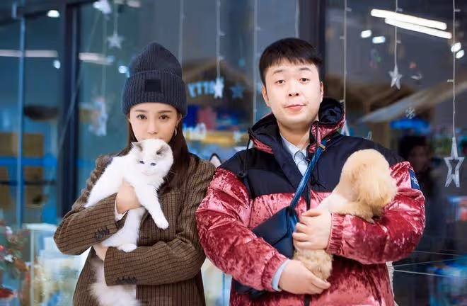 杜海濤曬金靖美照,沈夢辰醋意大發,情侶拍照風波引熱議