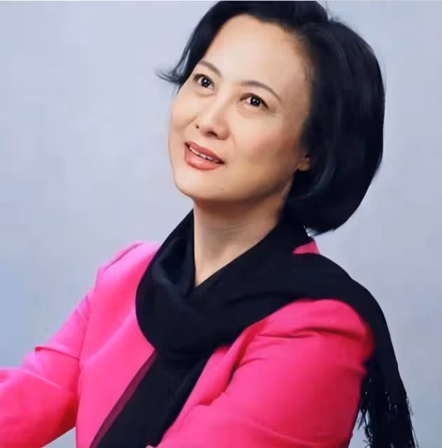 柏寒病逝12年了，臨終將兒子託付給海清，如今海清的堅持令人淚目