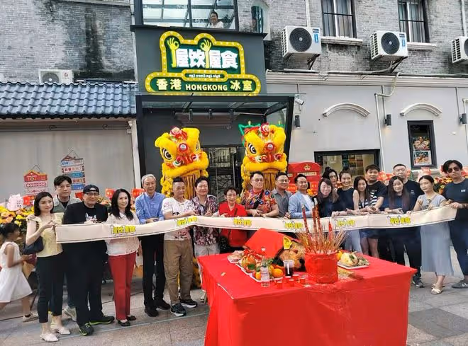 TVB男星暫別劇組，赴廣東開新店！眾多老戲骨現身力撐！