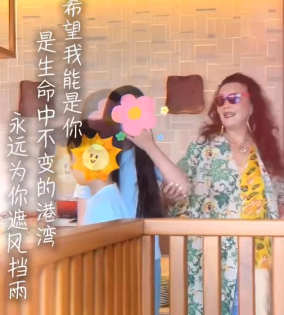 小玥兒再曝正臉照:眼神像媽媽大S,臉型更像父親汪小菲
