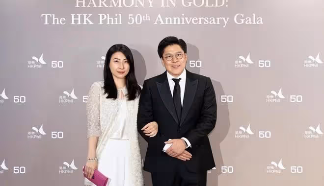港樂50周年晚宴:郭晶晶霍啟剛夫婦出席,何超盈博士也在現場