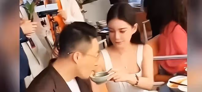 張蘭點贊小梅催生評論:期待一次三胞胎,多生多熱鬧