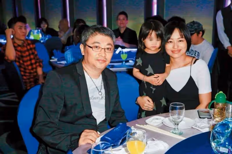 謝金燕50大壽「宣布大事」,公開私生子身份,楊宗憲手持DNA報告與兒子終於相認!