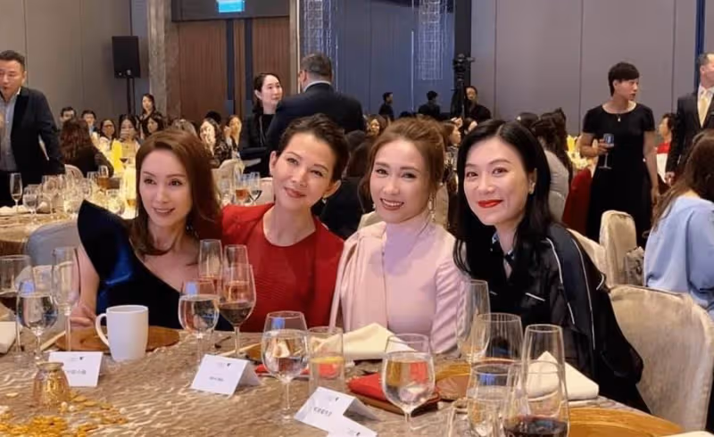 怎麼也想不到,原來這是「香港一線女星小時候」的樣子:天生的美人坯子!