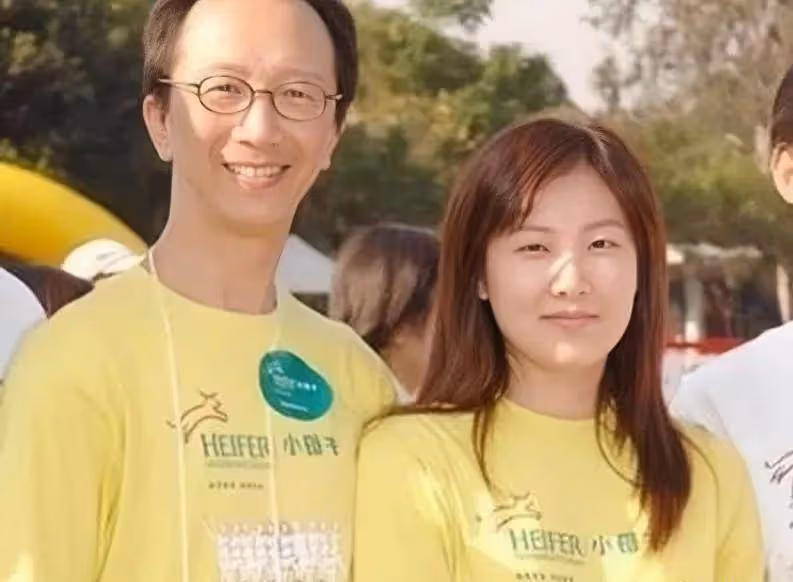 怎麼也想不到,原來這是「香港一線女星小時候」的樣子:天生的美人坯子!