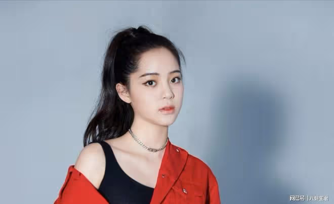 坑妹狂魔!歐陽妮妮被求婚,男方大8歲,曾險些害歐陽娜娜被封殺