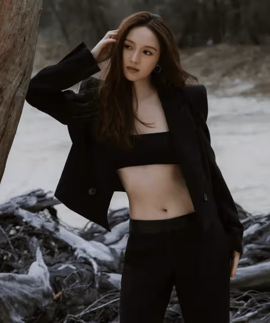 TVB甜美小花鄺潔楹罕曬性感照!新劇台灣取景,自曝期待熒幕初吻