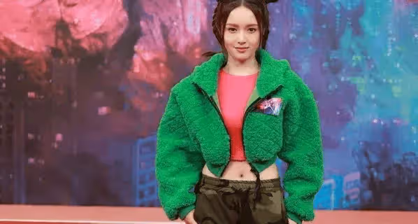 TVB甜美小花鄺潔楹罕曬性感照!新劇台灣取景,自曝期待熒幕初吻