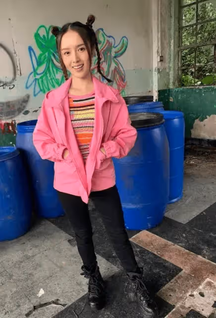 TVB甜美小花鄺潔楹罕曬性感照!新劇台灣取景,自曝期待熒幕初吻