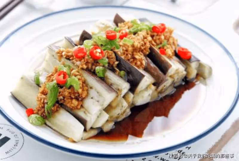 蒸茄子時,不要直接上鍋蒸,多加一步,茄子不發黑,鮮嫩有食慾