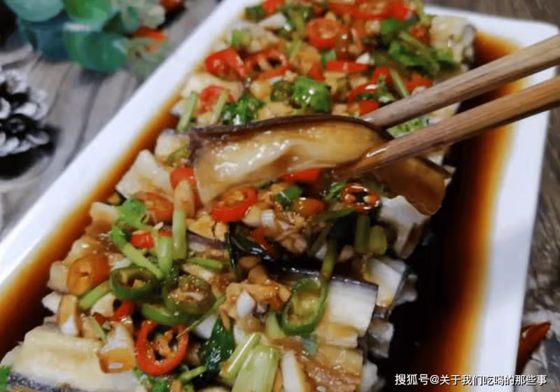 蒸茄子時,不要直接上鍋蒸,多加一步,茄子不發黑,鮮嫩有食慾