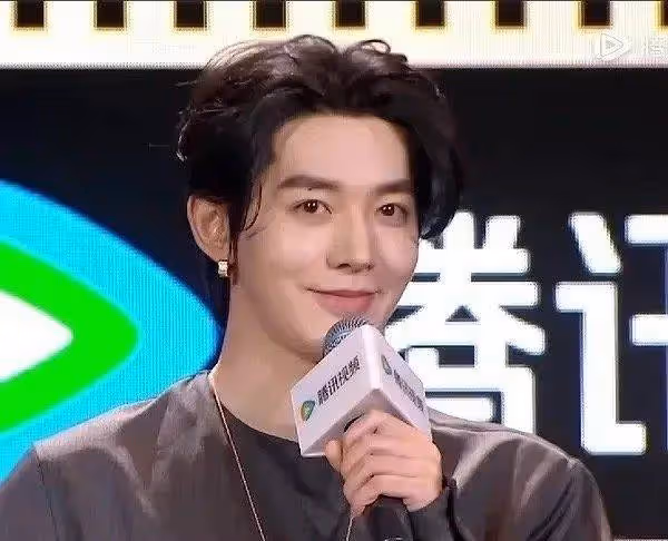 鄧為的花期是真短,剛憑藉長相思起來,咋沒有一點紅氣養人!