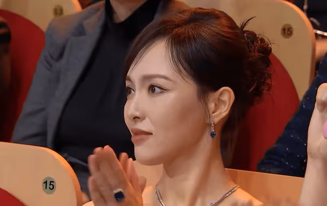 胡歌周迅獲最佳主角,姜妍寧理獲最佳配角,白玉蘭被網友吐槽
