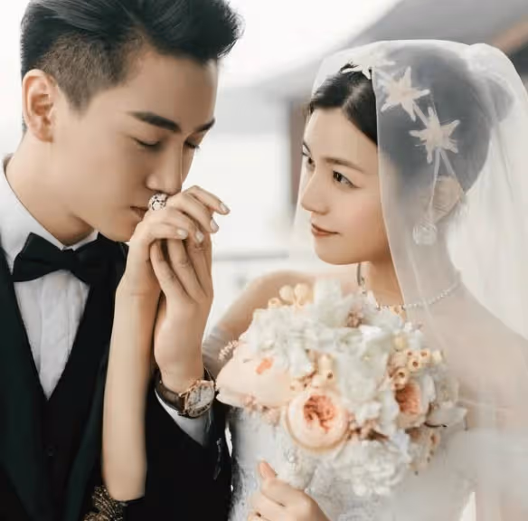 離婚官宣，我只服王菲！簡單的幾個字，找回自己半輩子的快樂！