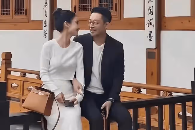馬小梅坐著玩手機就行！不用直播帶貨，因為麻六記的發展快得驚人