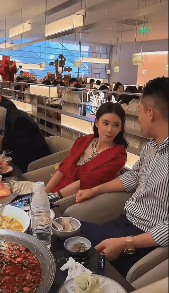 汪小菲生日馬筱梅把頭髮燙了！好友齊出鏡，卻被汪小菲鞋襪搶鏡了