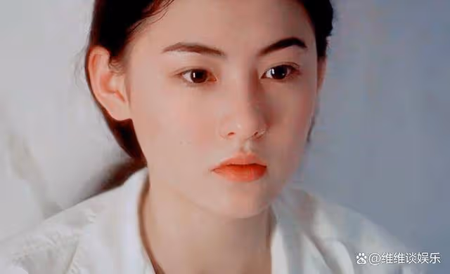 時隔24年謝霆鋒王菲高調再曬親密照全網炸了:求求你放過張柏芝吧