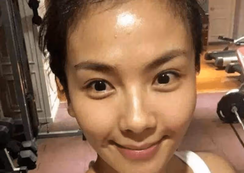 劉濤:我卸妝了,高圓圓:我也卸妝了,景甜:你們逗我玩呢?