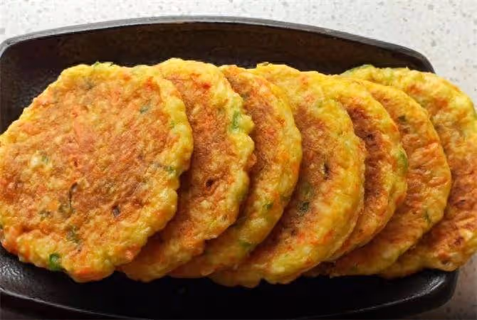 山藥新吃法,往裡加點麵粉,不炸不煮不蒸,營養健康,孩子搶著吃