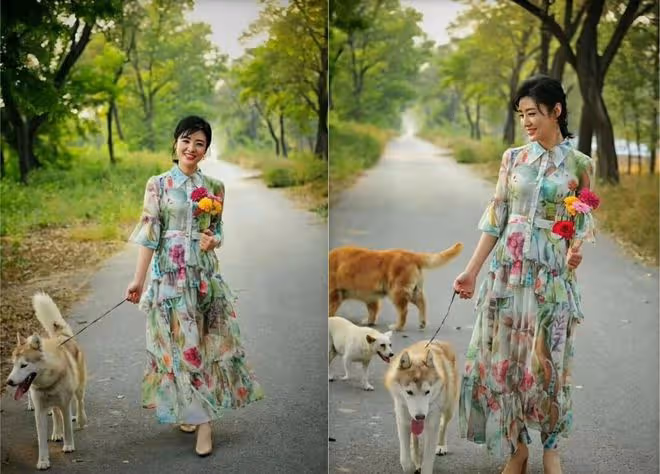 周濤的穿搭跟年齡很般配，一身打扮簡約耐看，不化妝也不顯老