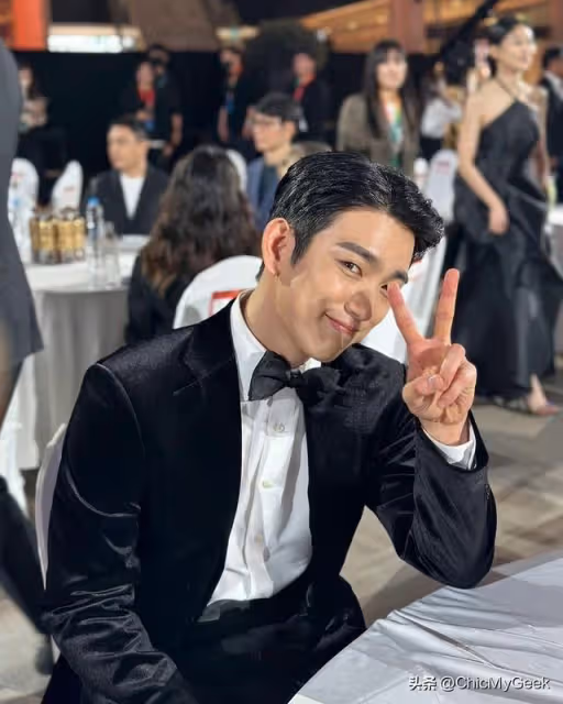 10位擁有迷人酒窩韓男星,陽光笑容迷死人!