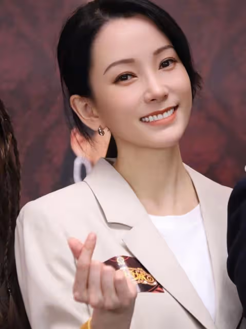 恭喜!TVB「高齡產婦」女星宣布生下女兒!曾獲王晶力捧拍大尺度戲
