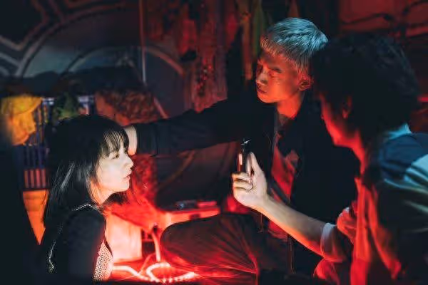 女高中生愛上更生人!李沐遭「吳慷仁甩12巴掌」大鶴全程目睹嚇歪