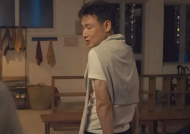 《海關戰線》《默殺》各看一遍,一個上頭,一個看得昏昏欲睡