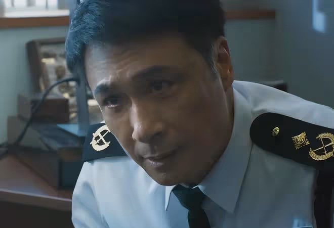 《海關戰線》《默殺》各看一遍,一個上頭,一個看得昏昏欲睡